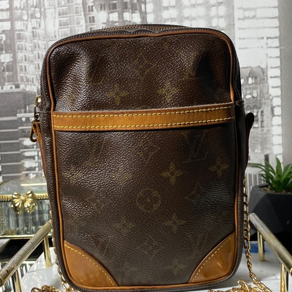 Authentic Louis Vuitton Monogram Amazon Bag - Picture 5 of 16